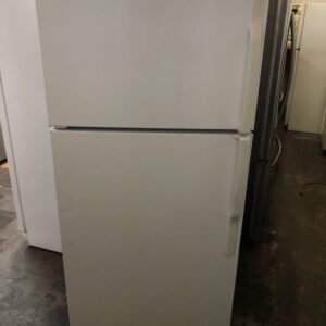 GE 17.9 Cu. Ft. Top mount 30" Refrigerator CTS18HBSBRWW