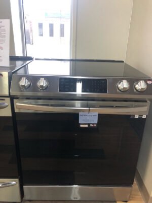 New - Open Box Scratch & Dent Samsung 30" Glass Top Range NE63B8411SS