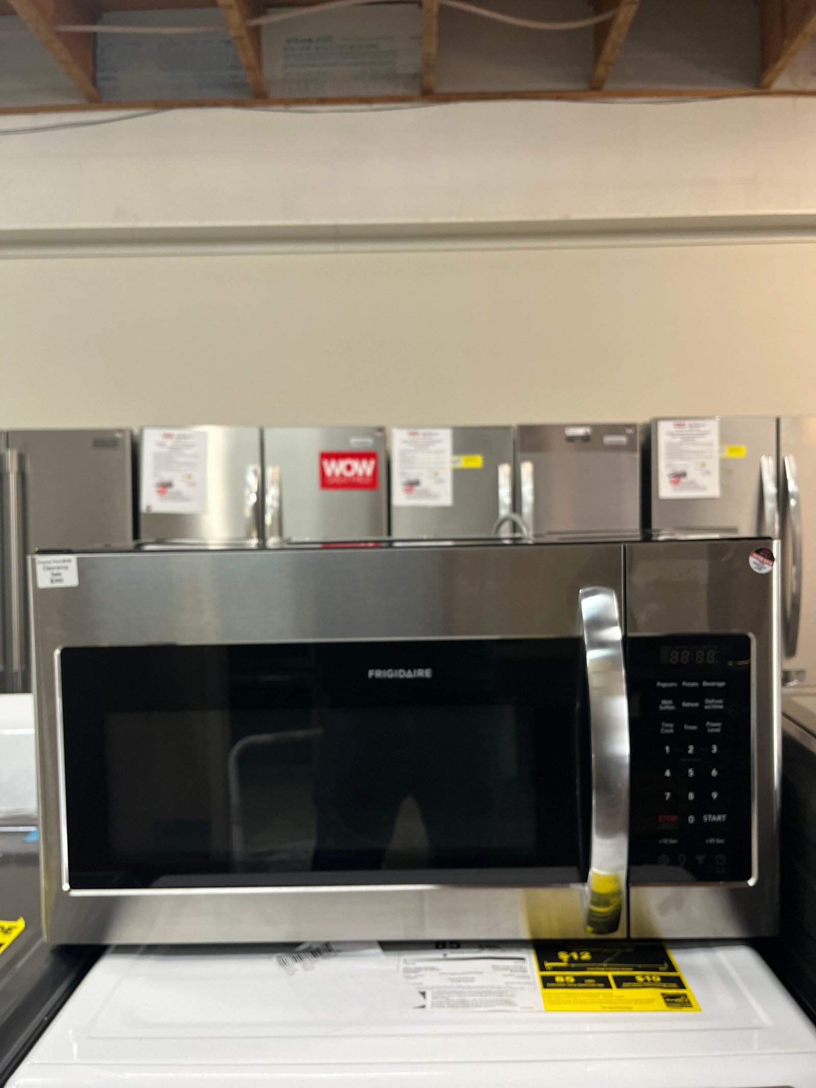 Open-Box-30-Microwave-Frigidaire-FMOS1846BS